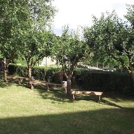 Casa 12 Con Jardin En Chia, Benasque La Casa Del Tilo