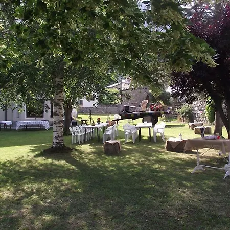 Casa 12 Con Jardín En Chía, Benasque La Casa Del Tilo Сasa de vacaciones *