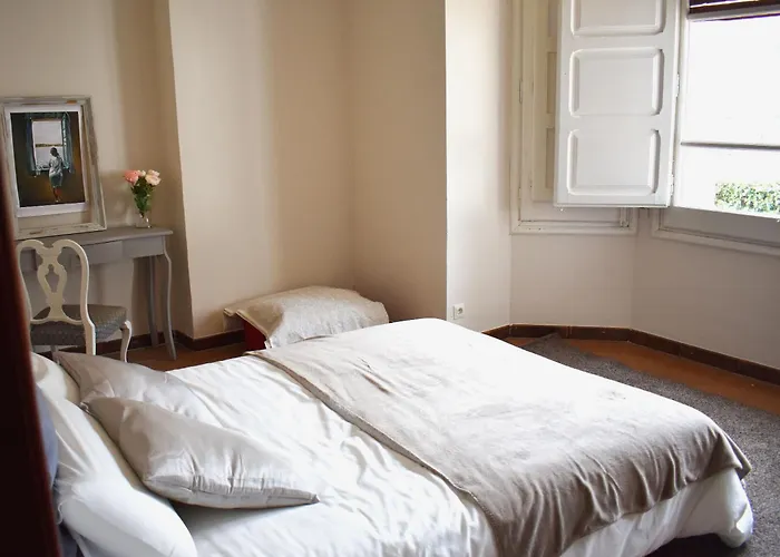 Casa 12 Con Jardin En Chia, Benasque La Casa Del Tilo * Chía