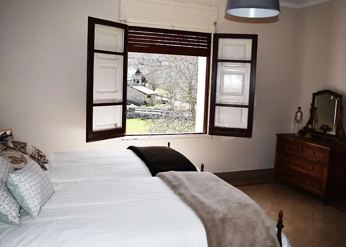 Casa 12 Con Jardin En Chia, Benasque La Casa Del Tilo Dom wakacyjny Chía